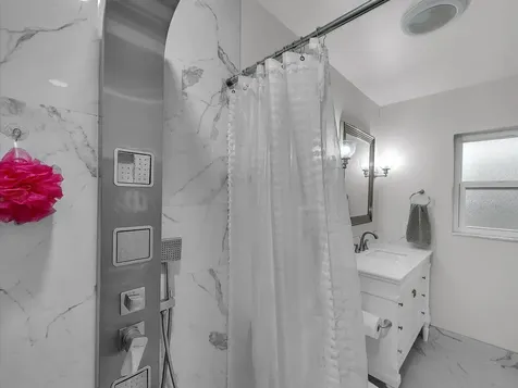 834 Ramblewood Drive Coral Springs FL 33071