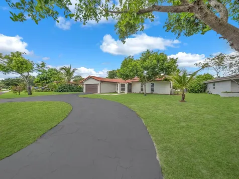 834 Ramblewood Drive Coral Springs FL 33071