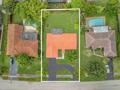 834 Ramblewood Drive Coral Springs FL 33071
