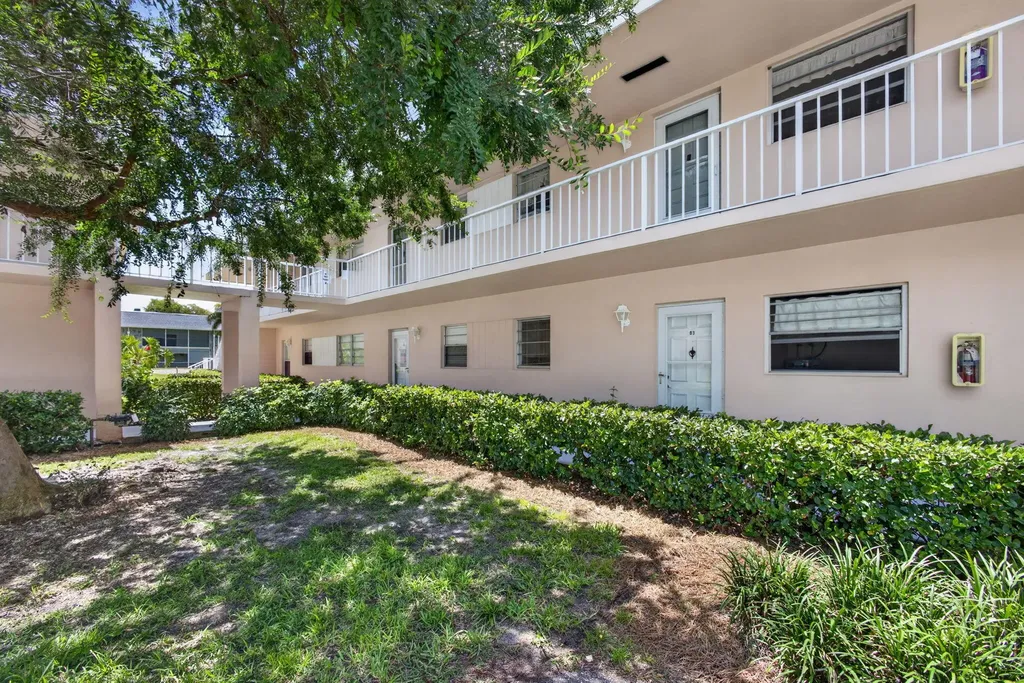 18081 SE Country Club Drive Jupiter FL 33469