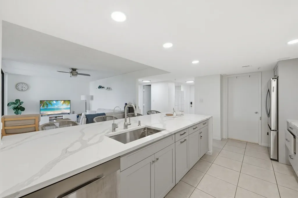 1915 Lavers Circle Delray Beach FL 33444
