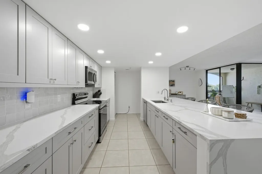 1915 Lavers Circle Delray Beach FL 33444