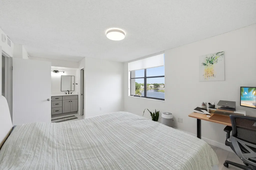 1915 Lavers Circle Delray Beach FL 33444
