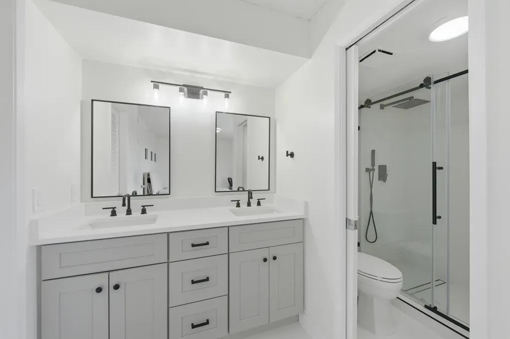 1915 Lavers Circle Delray Beach FL 33444