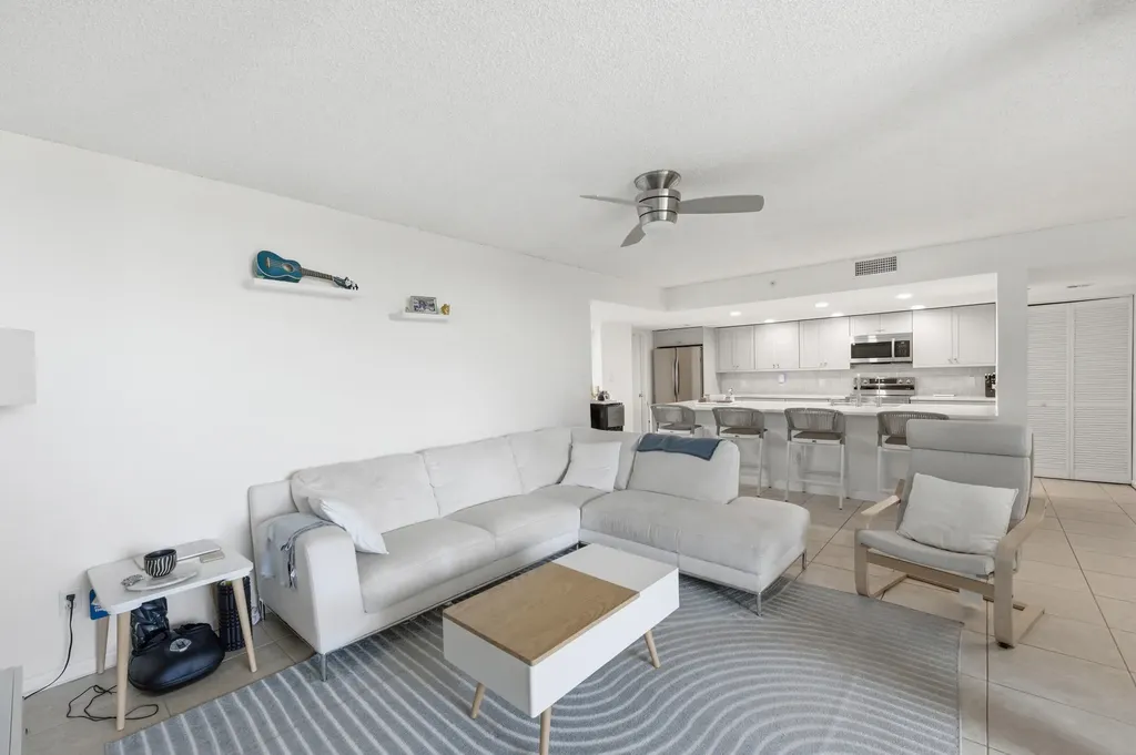 1915 Lavers Circle Delray Beach FL 33444