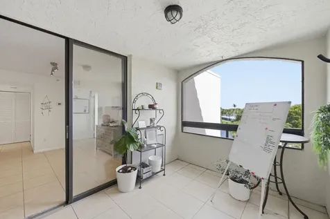 1915 Lavers Circle Delray Beach FL 33444