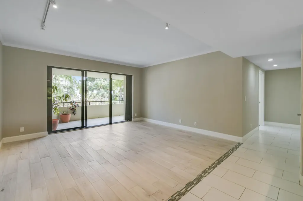 1117 Marine Way E North Palm Beach FL 33408