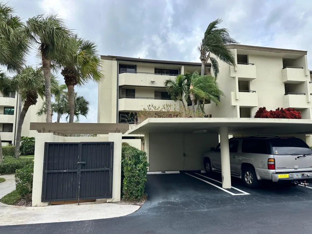 1117 Marine Way E North Palm Beach FL 33408