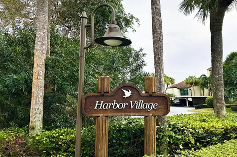 1117 Marine Way E North Palm Beach FL 33408