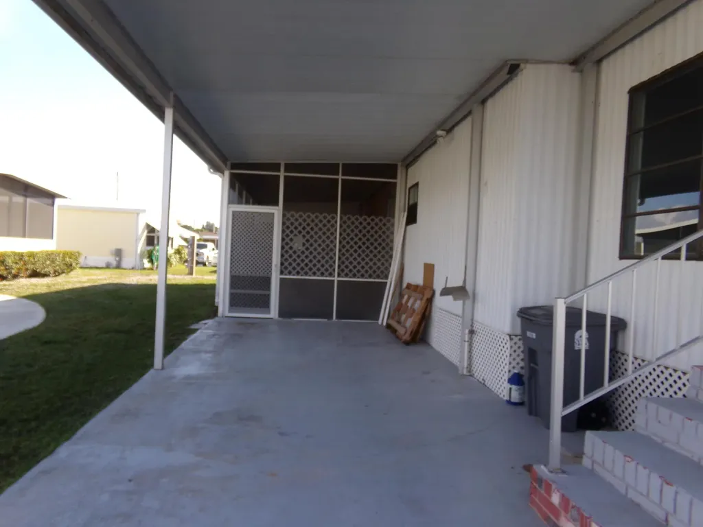 52004 Florinada Bay Boynton Beach FL 33436
