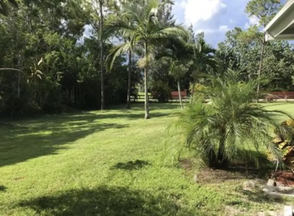 11852 61st Street N The Acreage FL 33412