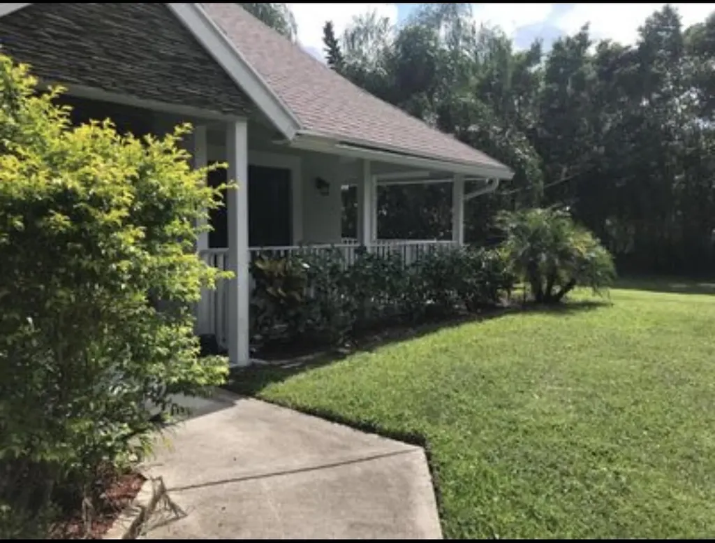 11852 61st Street N The Acreage FL 33412