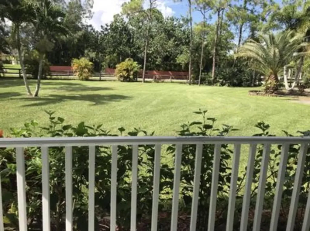 11852 61st Street N The Acreage FL 33412