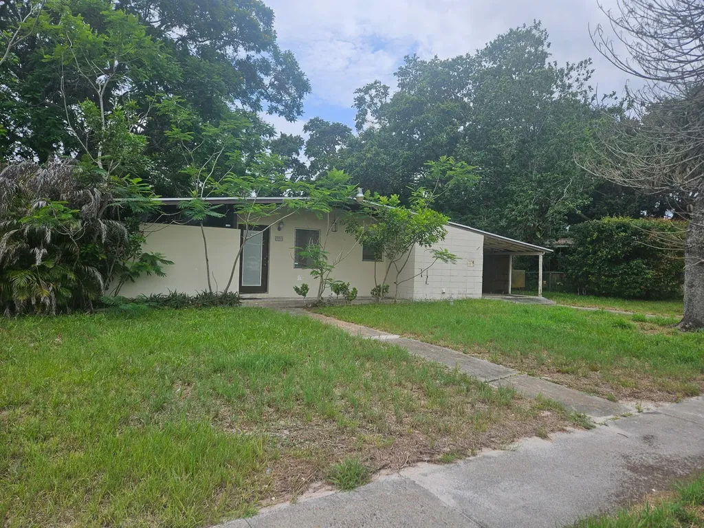 174 SE Celestia Court Port St Lucie FL 34983