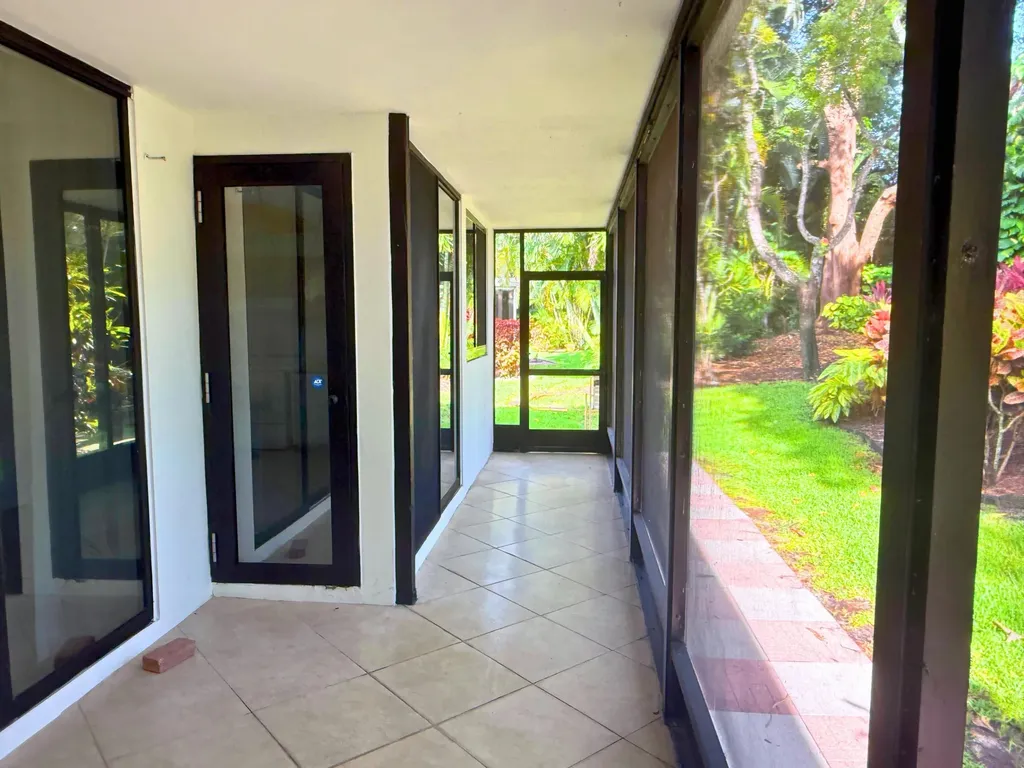 19890 Sawgrass Lane Boca Raton FL 33434
