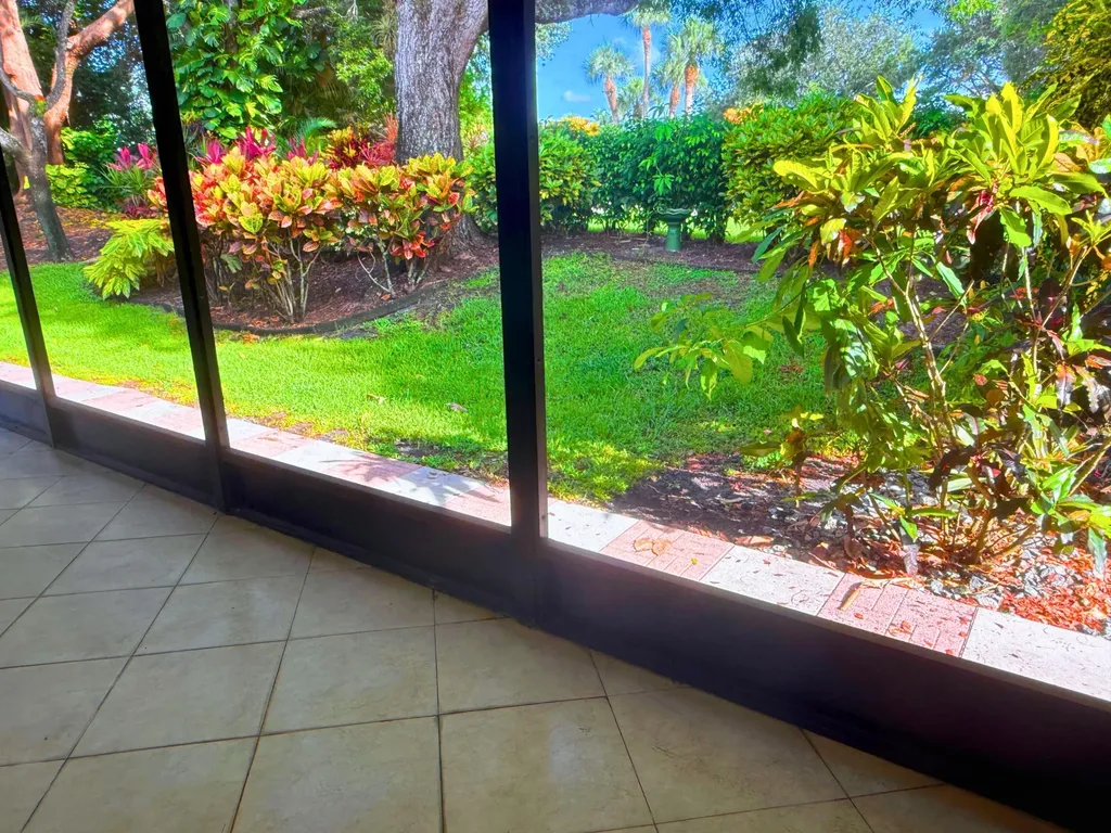 19890 Sawgrass Lane Boca Raton FL 33434