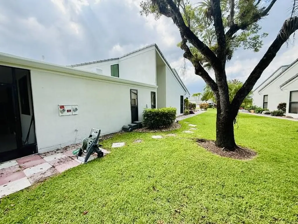 19890 Sawgrass Lane Boca Raton FL 33434
