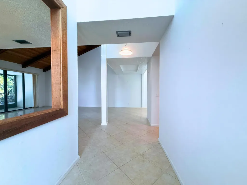 19890 Sawgrass Lane Boca Raton FL 33434