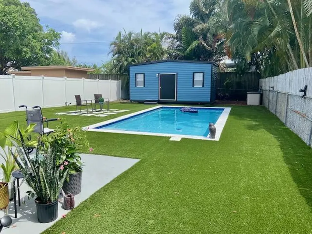 1528 NE 32nd Street Oakland Park FL 33334