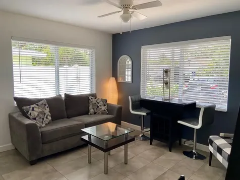 1528 NE 32nd Street Oakland Park FL 33334