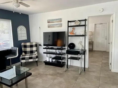 1528 NE 32nd Street Oakland Park FL 33334