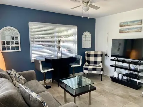 1528 NE 32nd Street Oakland Park FL 33334