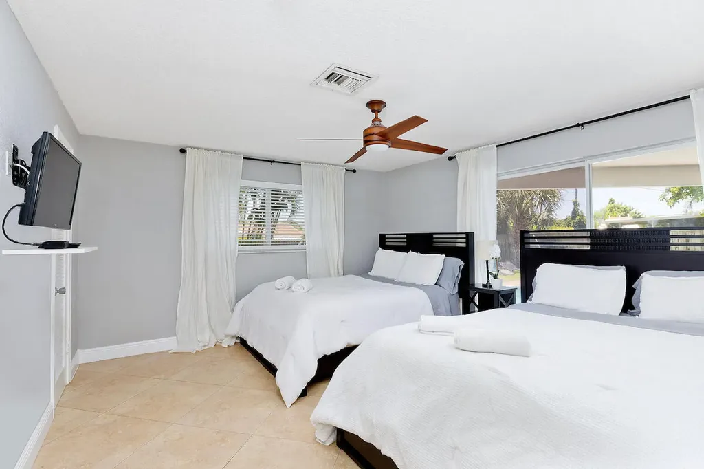 4348 NW 2nd Terrace Boca Raton FL 33431