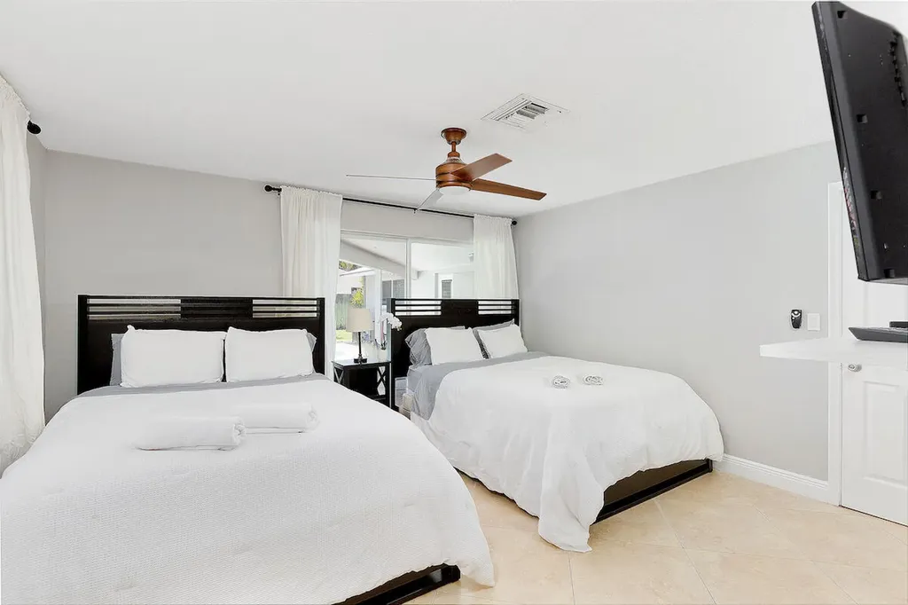 4348 NW 2nd Terrace Boca Raton FL 33431