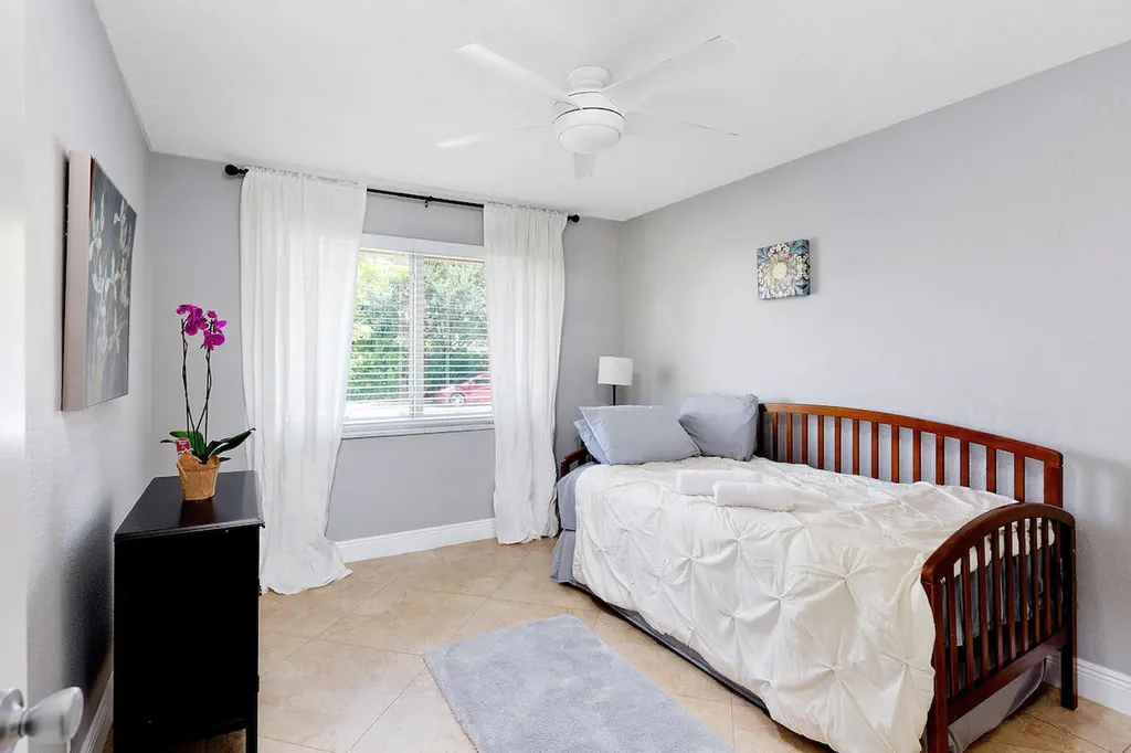 4348 NW 2nd Terrace Boca Raton FL 33431