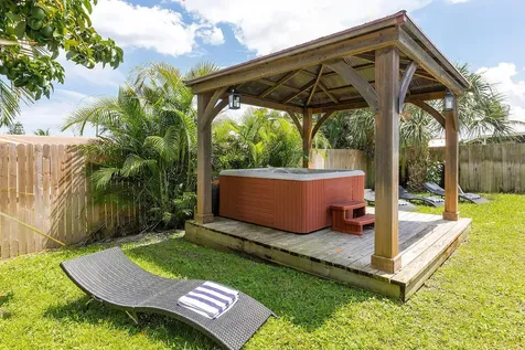 4348 NW 2nd Terrace Boca Raton FL 33431