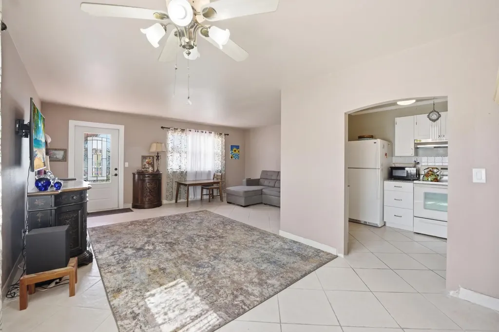 47 Saxony A Delray Beach FL 33446