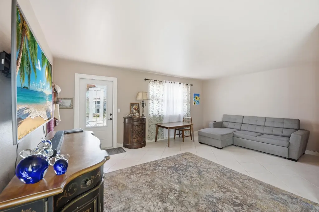 47 Saxony A Delray Beach FL 33446