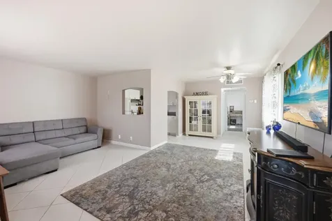 47 Saxony A Delray Beach FL 33446