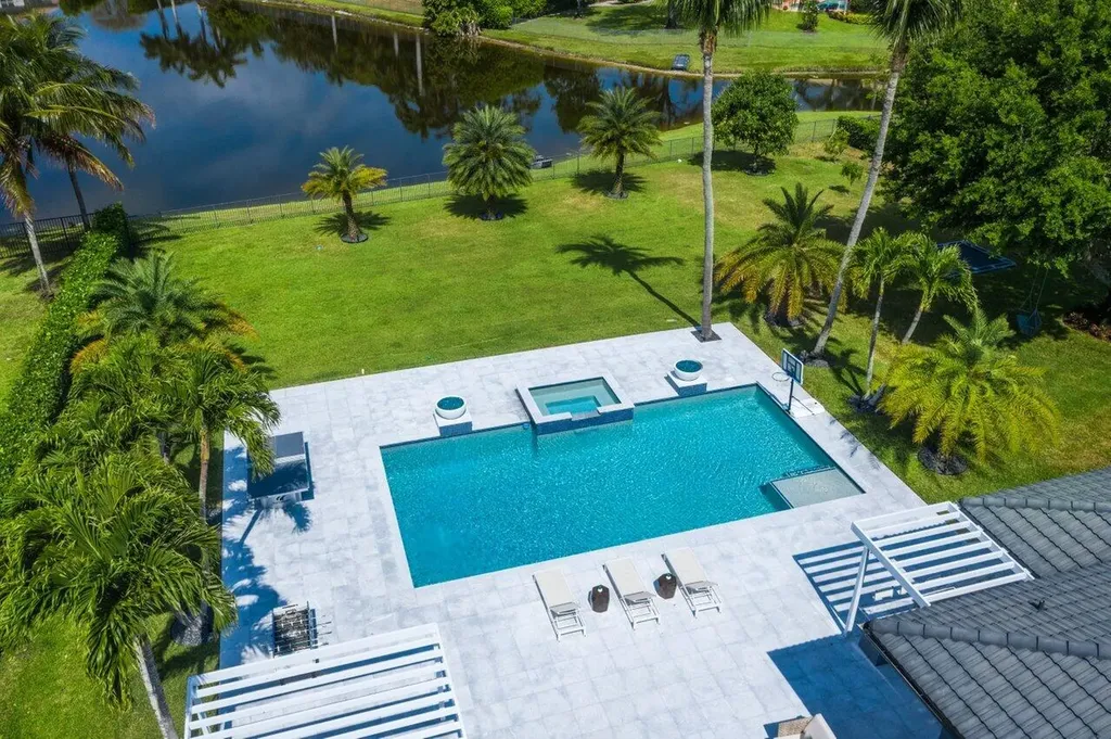 8331 Sawpine Road Delray Beach FL 33446
