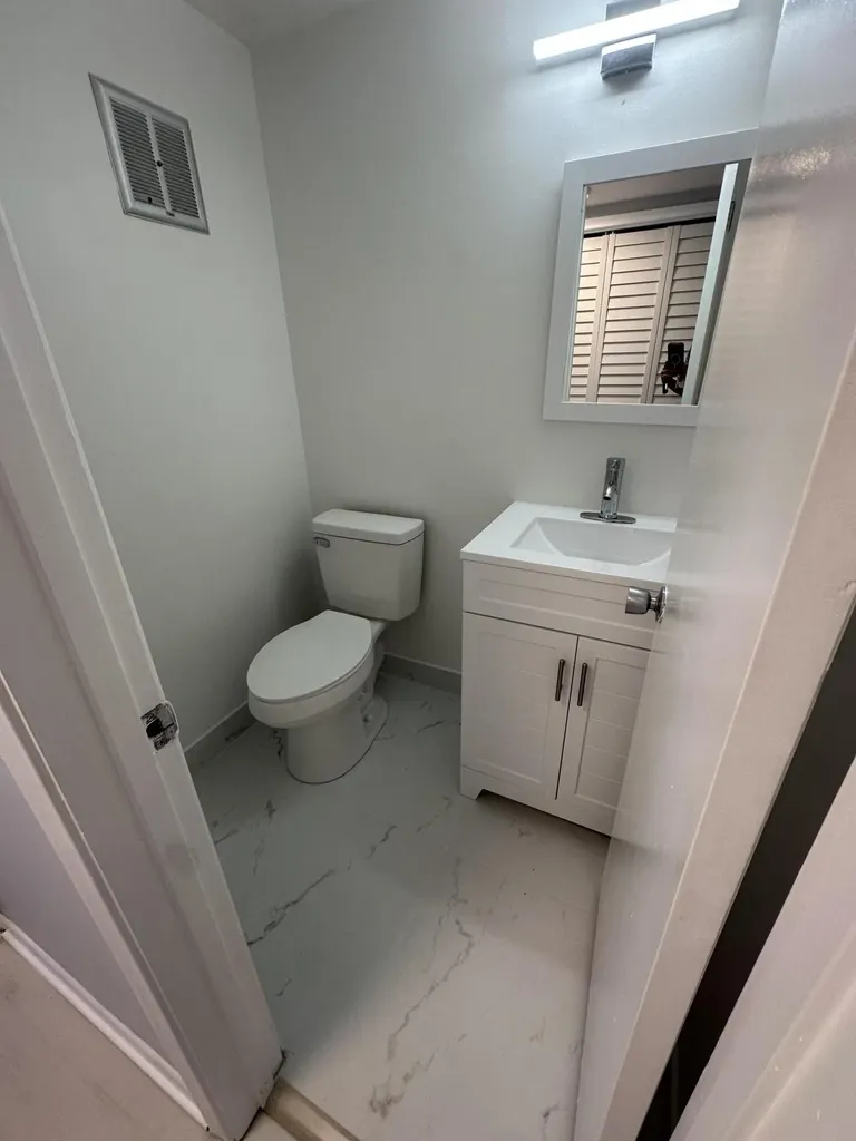 21 Salisbury A West Palm Beach FL 33417
