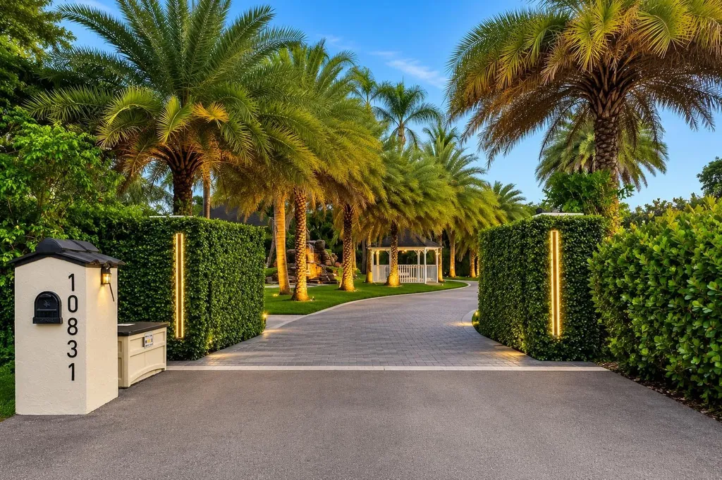 10831 SW 51st Court Davie FL 33328