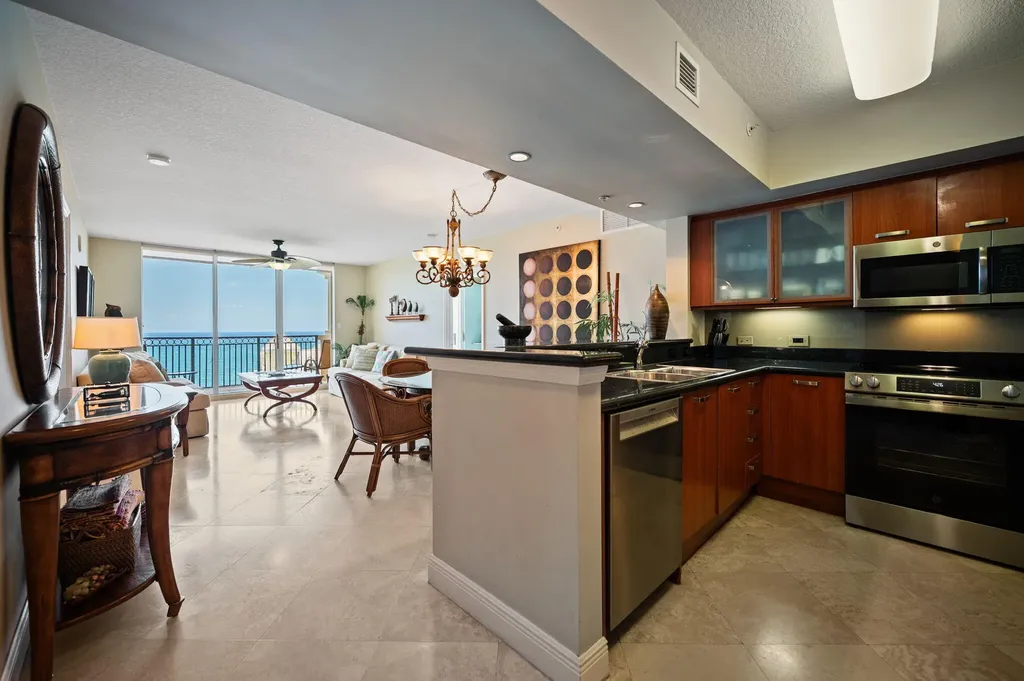 2011 N Ocean Boulevard Fort Lauderdale FL 33305