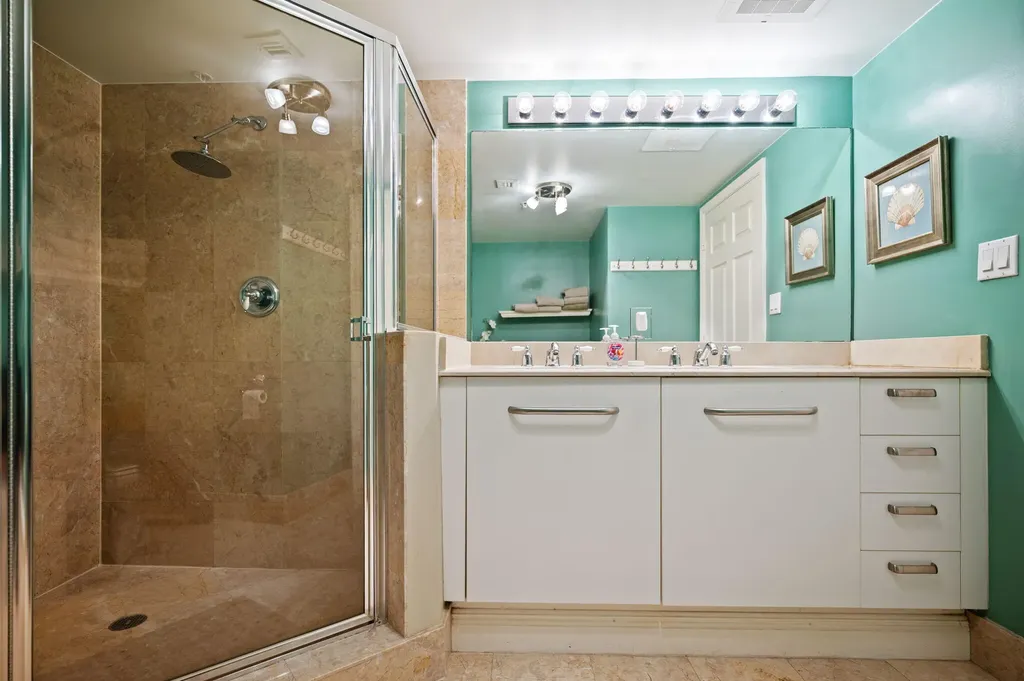 2011 N Ocean Boulevard Fort Lauderdale FL 33305