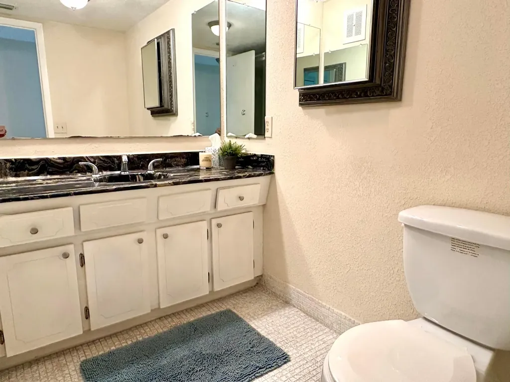 4140 NW 44th Avenue Lauderdale Lakes FL 33319