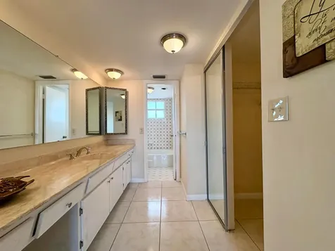 4140 NW 44th Avenue Lauderdale Lakes FL 33319