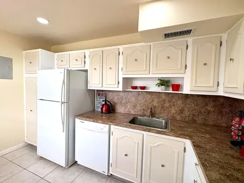 4140 NW 44th Avenue Lauderdale Lakes FL 33319