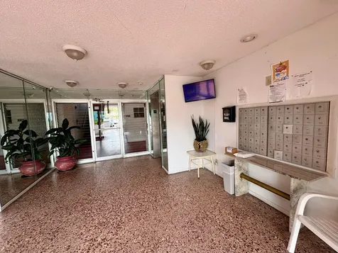 4140 NW 44th Avenue Lauderdale Lakes FL 33319