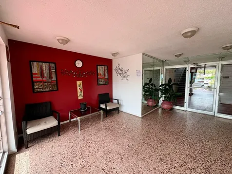 4140 NW 44th Avenue Lauderdale Lakes FL 33319