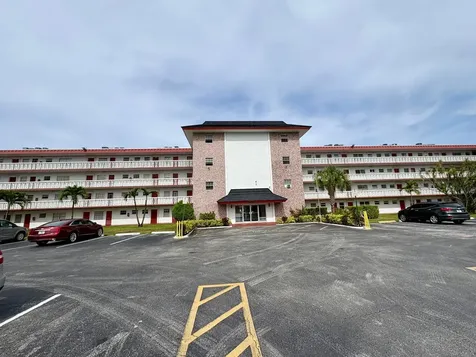 4140 NW 44th Avenue Lauderdale Lakes FL 33319