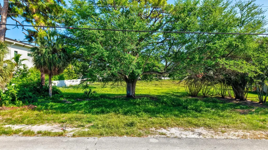 442 E Royal Palm Road Boca Raton FL 33432