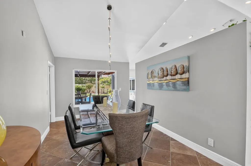5817 Laurel Green Circle Boynton Beach FL 33437