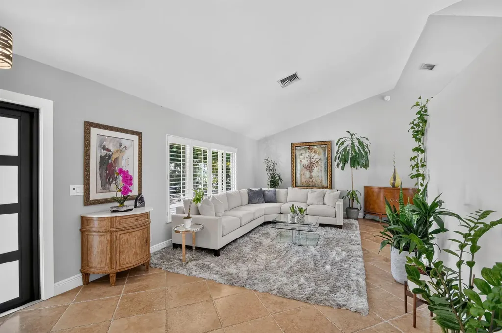 5817 Laurel Green Circle Boynton Beach FL 33437