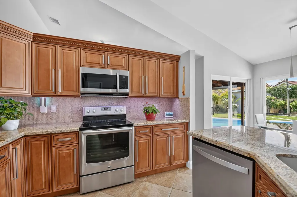 5817 Laurel Green Circle Boynton Beach FL 33437