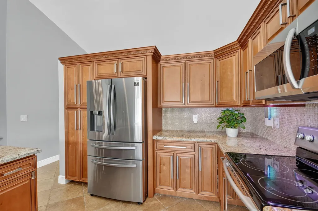 5817 Laurel Green Circle Boynton Beach FL 33437