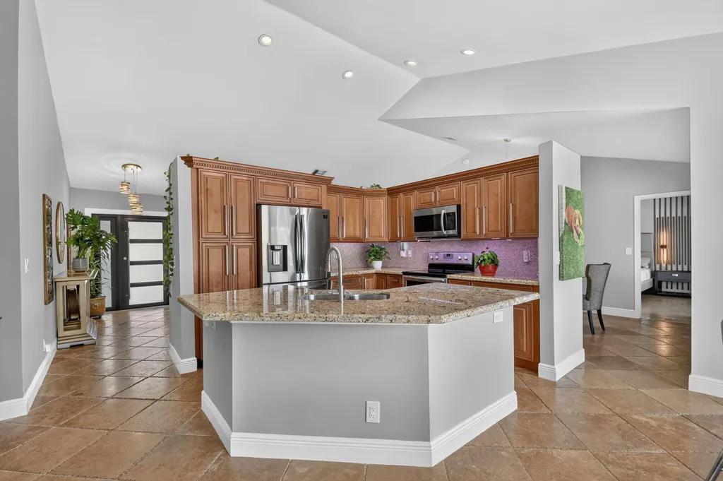 5817 Laurel Green Circle Boynton Beach FL 33437